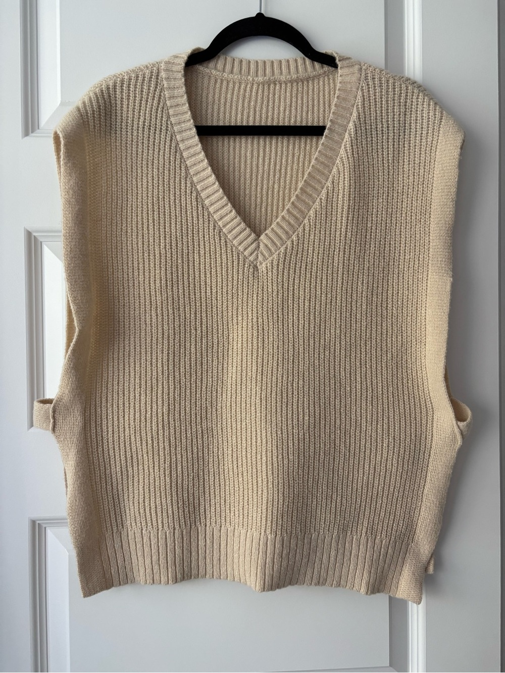 SHEIN Cream V-Neck Knit Sweater Vest L